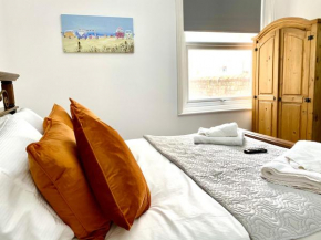 Warley House 4 Bed -Blackpool North -Family House